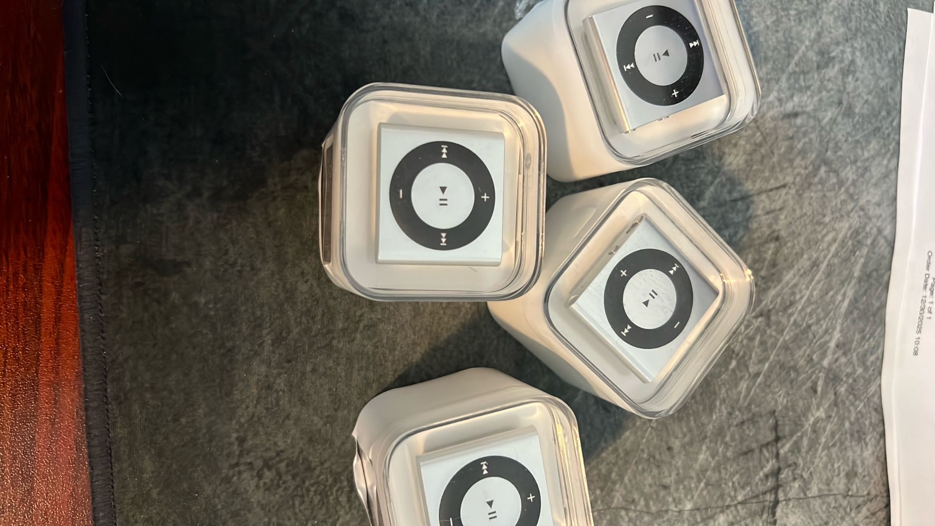 A1373 iPod Shuffle Sealed NIB. 2gb.