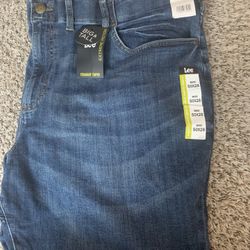 ** Never worn** Men’s Lee Jeans Size 50x28
