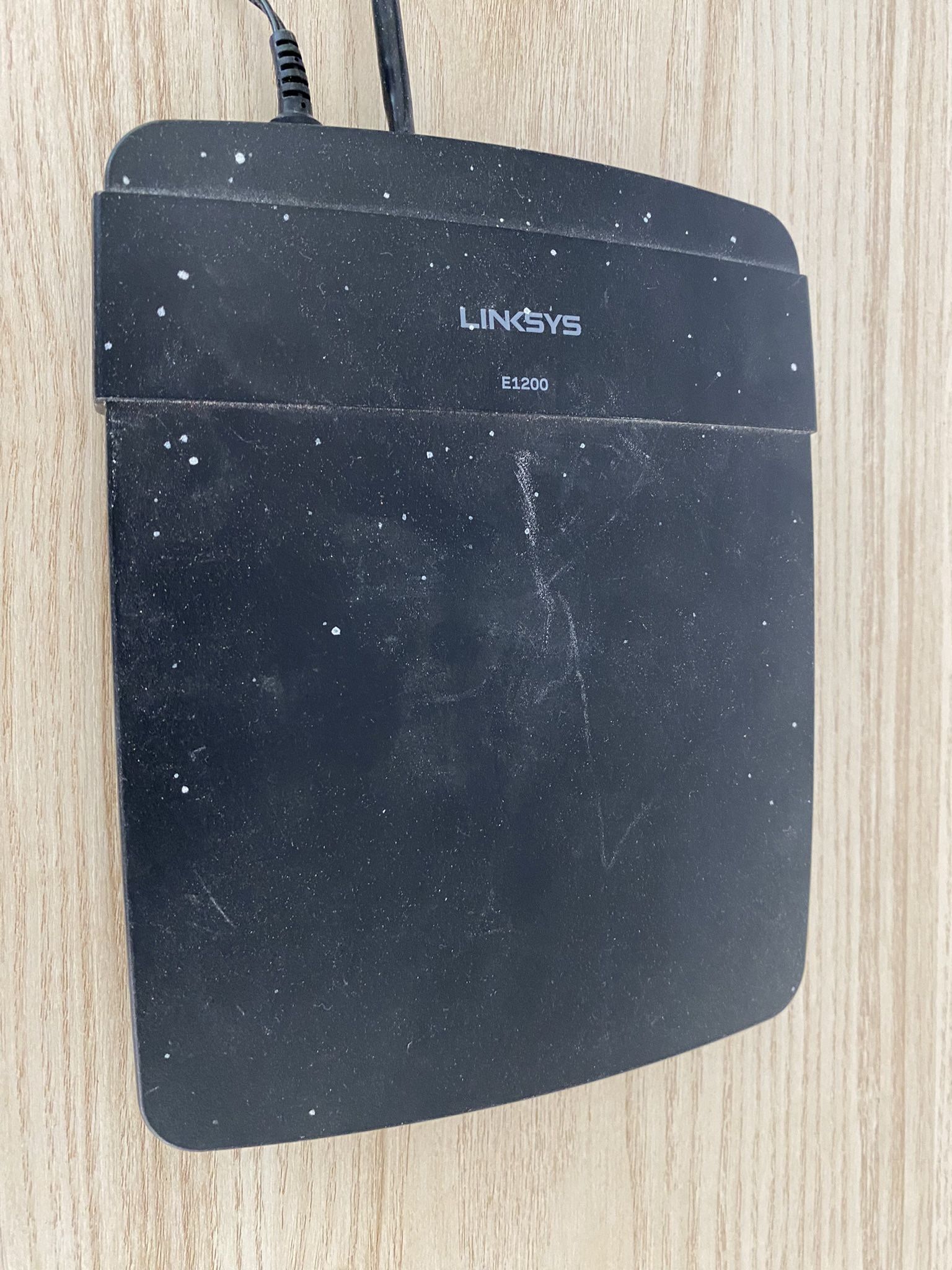 Linksys E1200