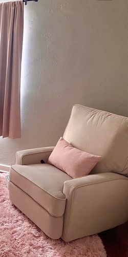 Recliner beige seat