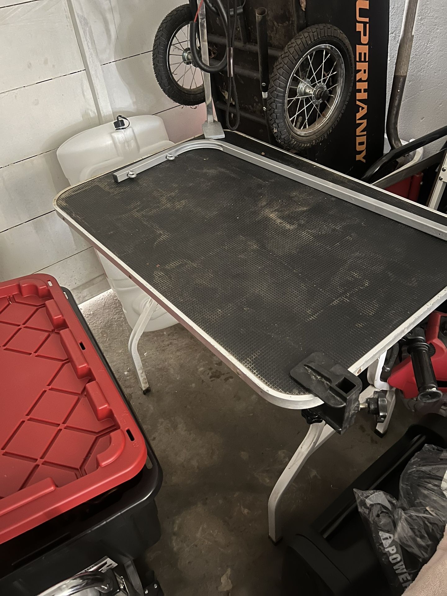 Grooming Table