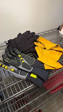 Mixed Lot of Work Gloves
