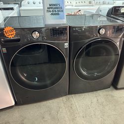 LG THINQ WASHER AND GAS DRYER FRONT LOAD SET IN BLACK 
