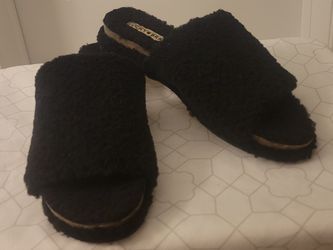 Size 8 Faux Fur Lucky Brand Slide Sandals Black