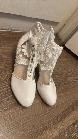 White lace booties