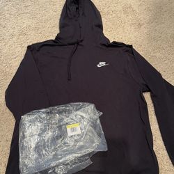 Nike Men’s Black Pullover Sweatshirt - Size Small