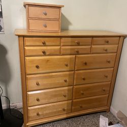 5 Pieces Wood Dressers