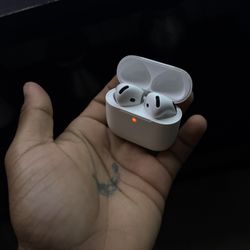 Airpods 4 Noise Cancellation 