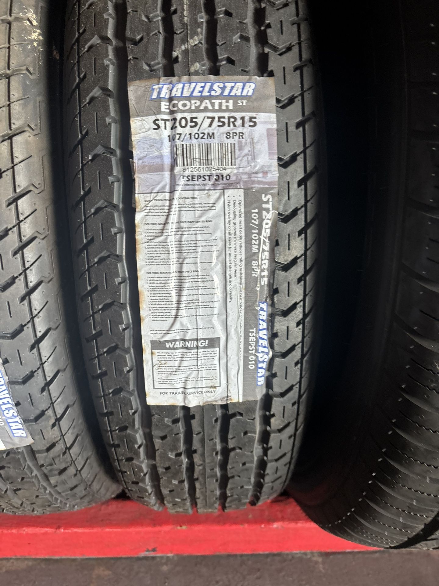 NEW TIRE 205-75–R15