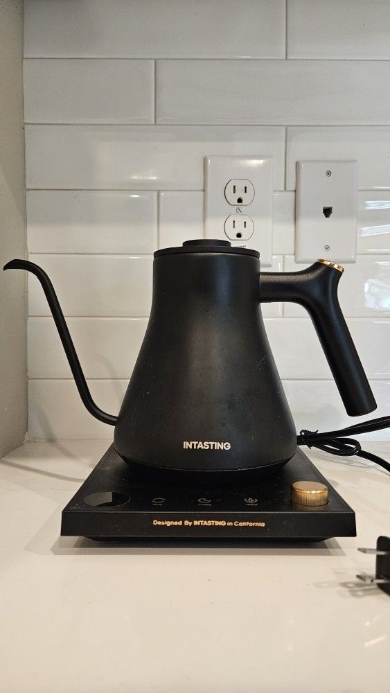 Eletric Kettle. Intasting.