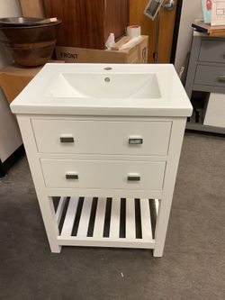 24” White Solid Wood Bathroom Vanity With Ceramic Top (V1250)
