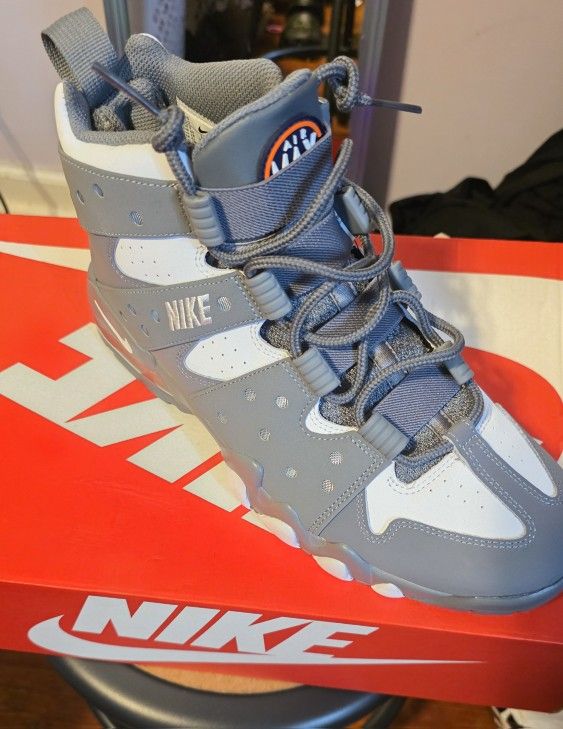 Barclay. Size 10