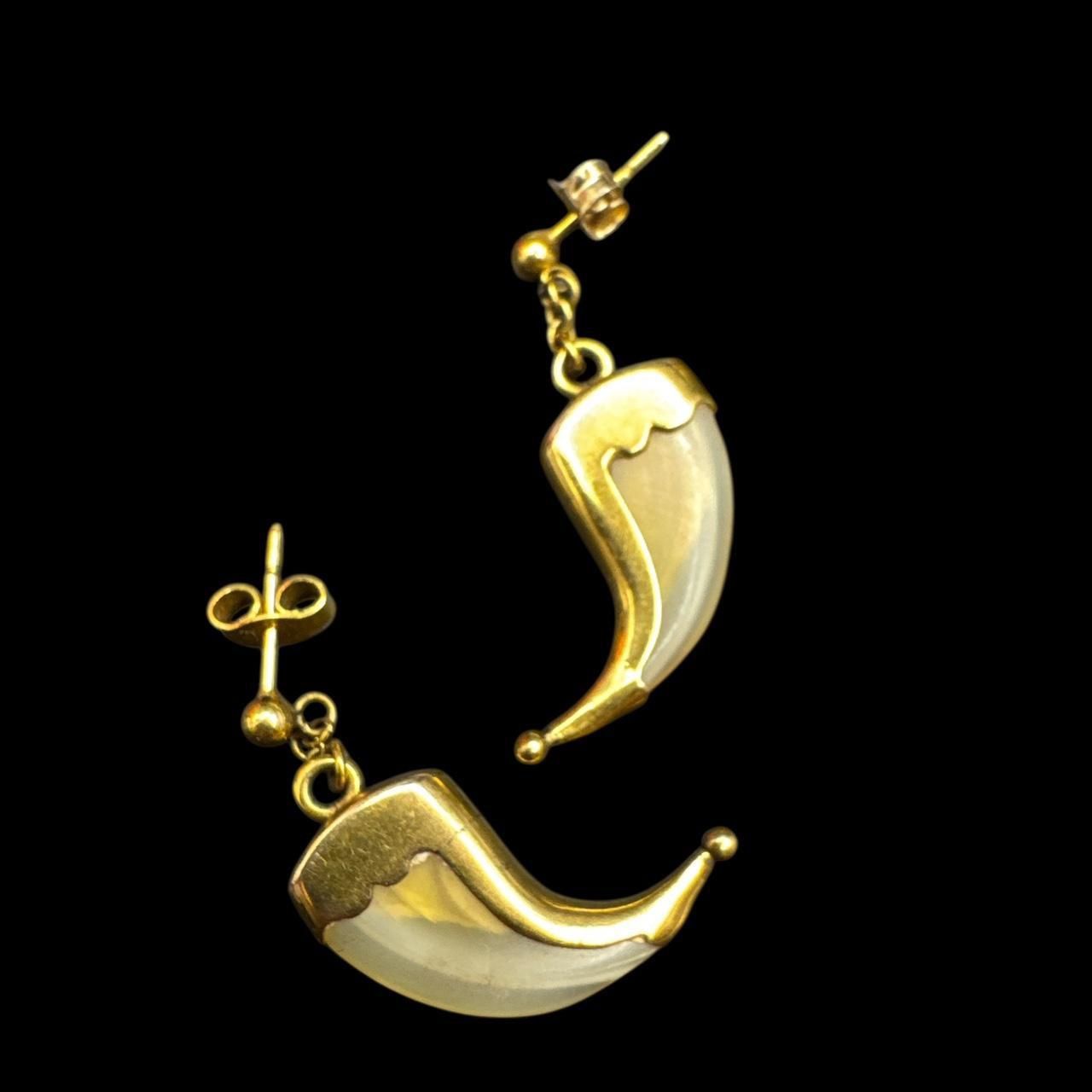 Vintage 10K Yellow Gold Raj Dynasty Juvenile Claw Dangle Earrings(136)72