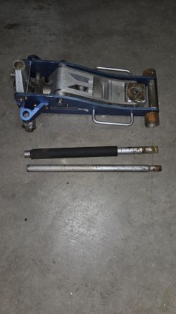 Pittsburgh 3-Ton Floor Jack 