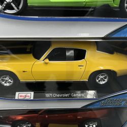 Camaro Toy Car Classic. Yellow 1/18 New 