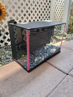 Small Aquarium W Built In Filter/pump And Color Changing Led Lights