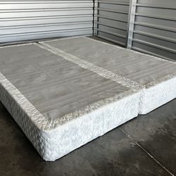 FREE DELIVERY 😁🚚Cali KING Size Box springs/Bed Foundation only