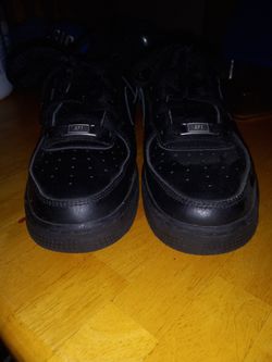 Af1 (Black) Size 6.5 Yth (Us)