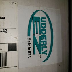 ΕΖ Pump milker for goats and sheep. Knives and other parts  needed for servises at the ranch.