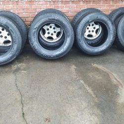 4 tires 265/65 18 inch tires