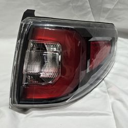 2013 - 2017 GMC Acadia Right Passenger RH Side Tail Light OEM