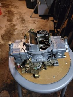 Holley Street Avenger Carburetor
770 CFM - 4150 - Vacuum Secondaries