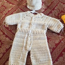 Ropa Tejida Para Niños. Recién Echos 