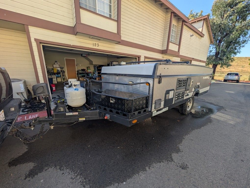 2018 Flagstaff 228bhse