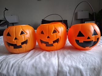Halloween bucket