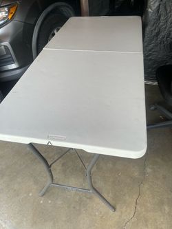 Venta de mesas y sillas