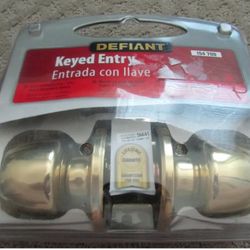 Defiant Keyed Entry New Door Knob (2 Keys) 