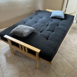 Queen Size Kodiak Furniture Monterey Futon with Black Mattress - Excellent Condition!