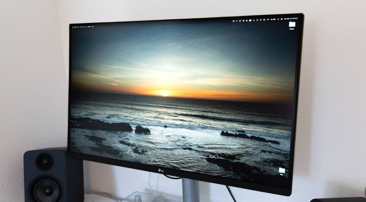 LG 32" FreeSync 4K IPS HDR10 Monitor - 32UN650-W
