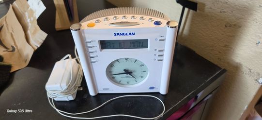 Sangean RCR-22 Atomic Clock radio