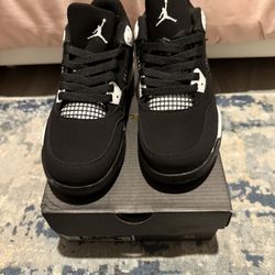 Kids Jordan’s Size 4Y