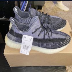 Yeezys Size 8’5 Men’s 