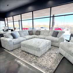 STUPENDOUS ALLOY 3 PIECE SECTIONAL