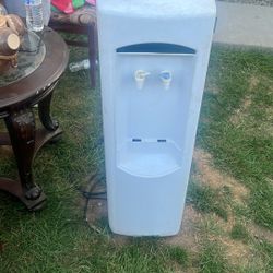 Water Dispenser 