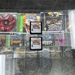 Pokemon White 2 Nintendo DS $180  Each Gamehogs 11am-7pm