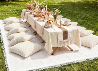 Picnic table