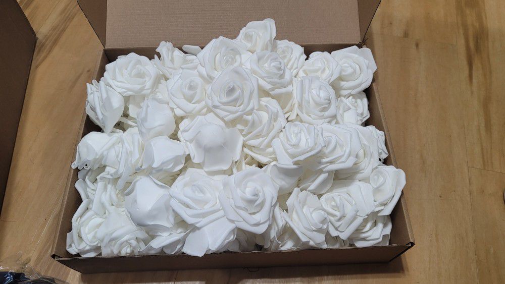 125 Stemless White Artificial Foam Roses