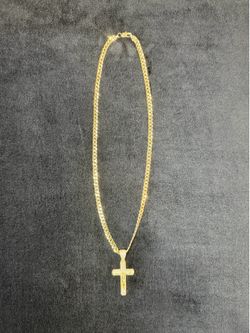 Cross Moissinte gold plated pendant with chain