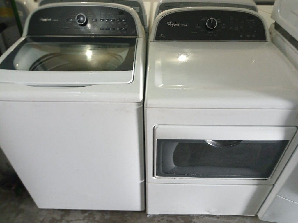 Set Of Whirpool Cabrio Top Load Washer And Gas Dryer Extra Large Capacity Fully Functional 