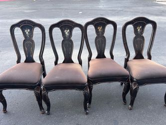 Set of 4 Queen Anne Style Dining Chairs