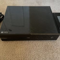 XBOX ONE 500GB CONSOLE