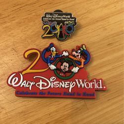 Walt Disney World, Pin And Magnet