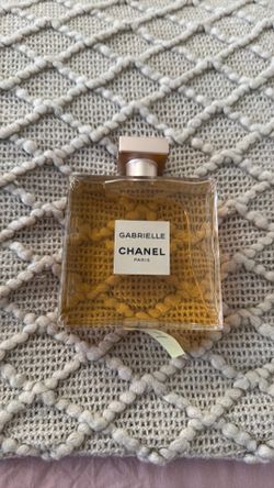Grabrielle.  CHANEL