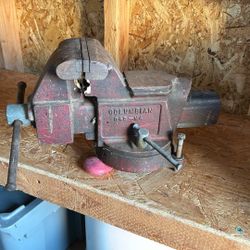 Columbia’s D45-M4 Vise