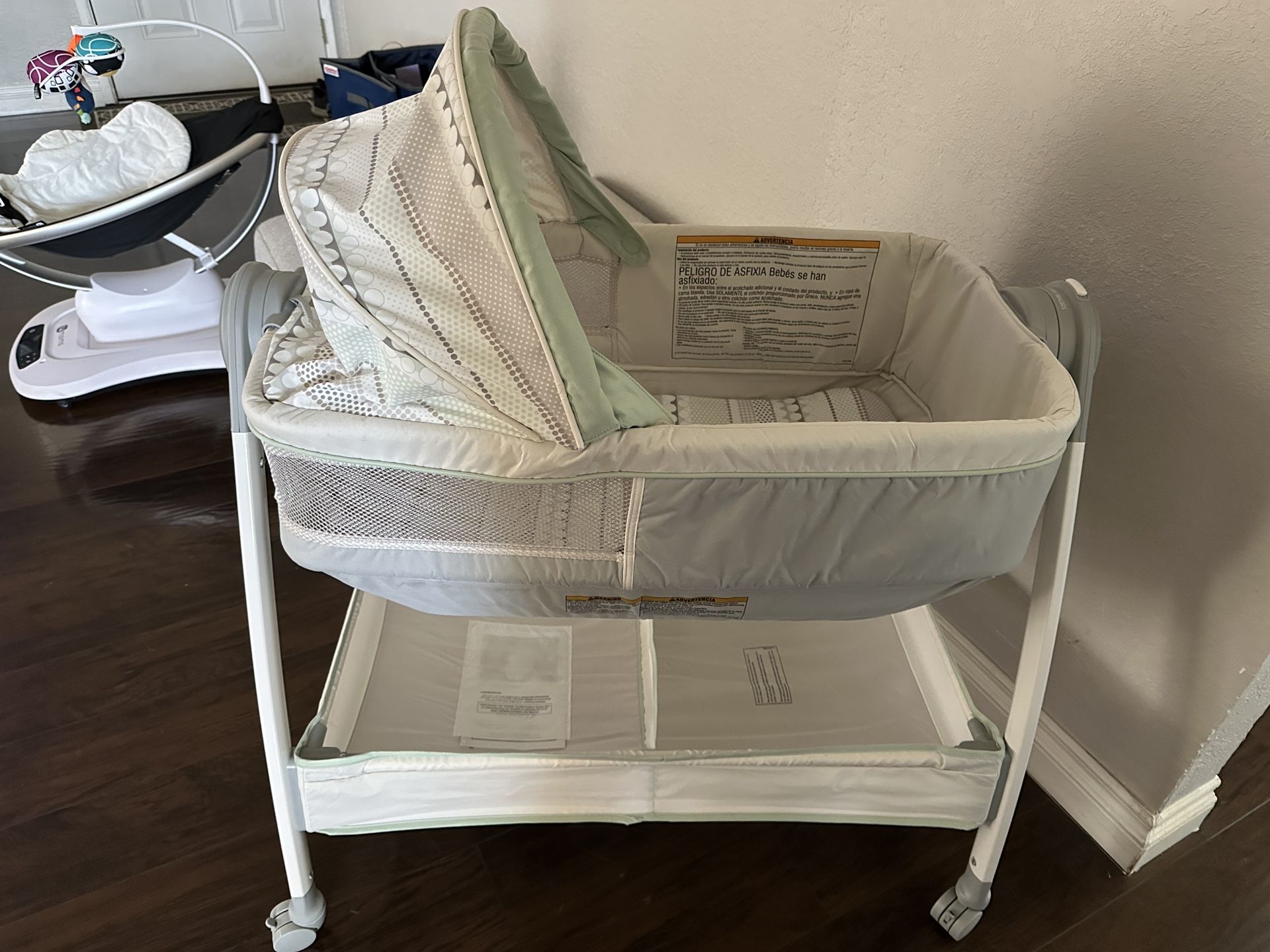 Graco Dream Suit Bassinet/changing Table