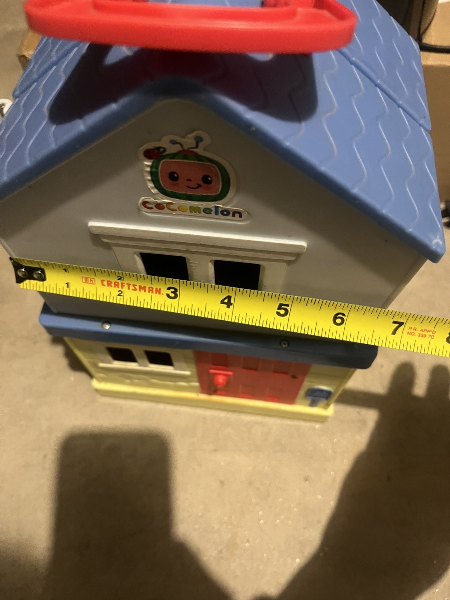 Casita De Cocomelon Inclulle Juguetes Y Trabaja La Música Y Sonidos